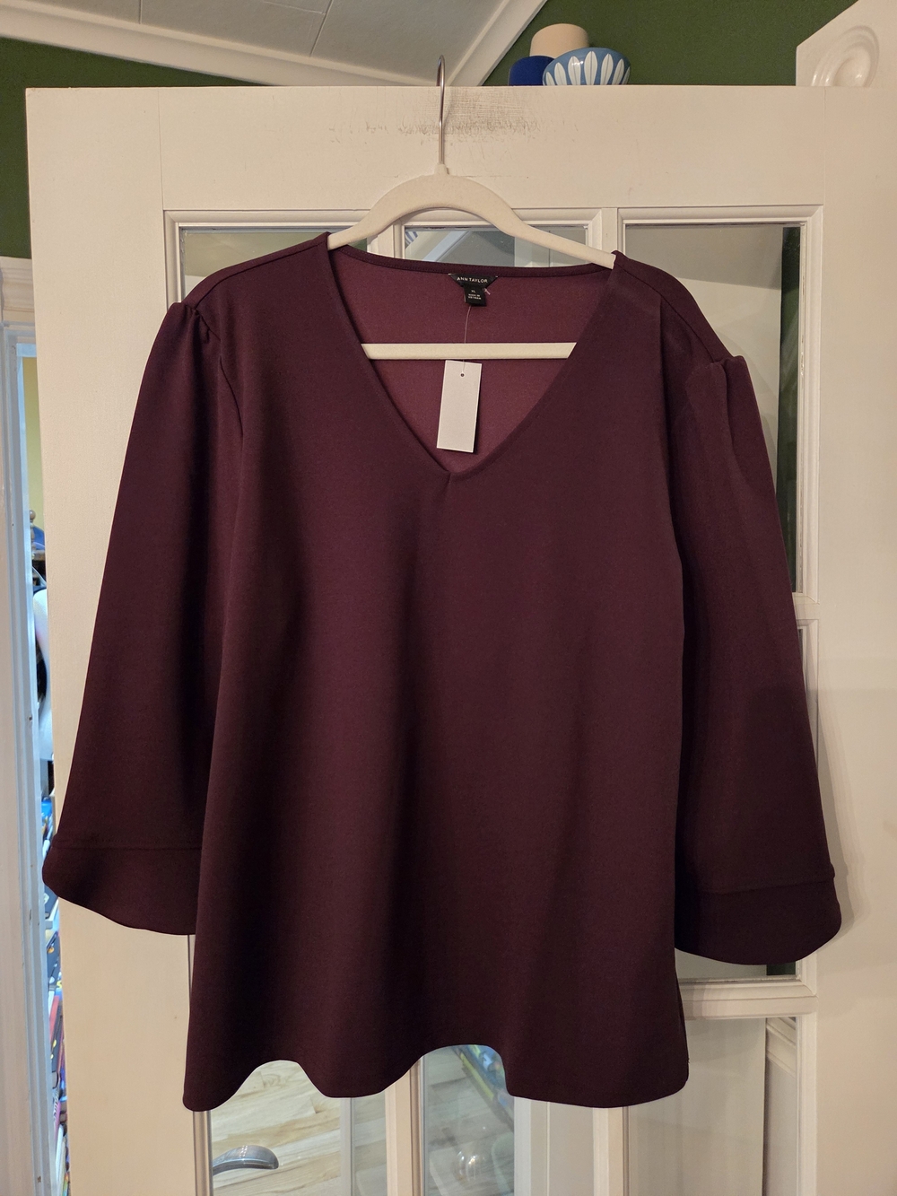 Ann Taylor V-Neck Blouse in Burgundy - Size XL